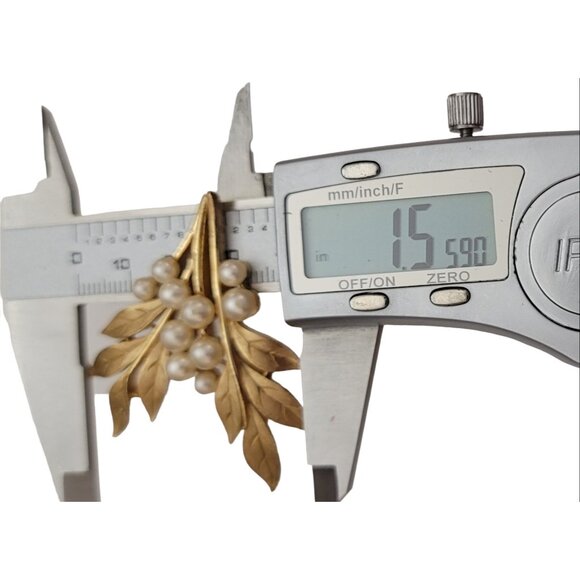 Trifari Crown Over T Gold Tone Faux Pearl Leaf Spray Brooch, Signed K123 - Picture 7 of 9